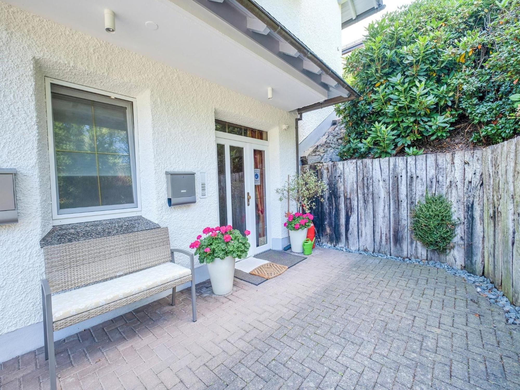 Modern Apartment In Schwalefeld With Garden Willingen  Exteriör bild