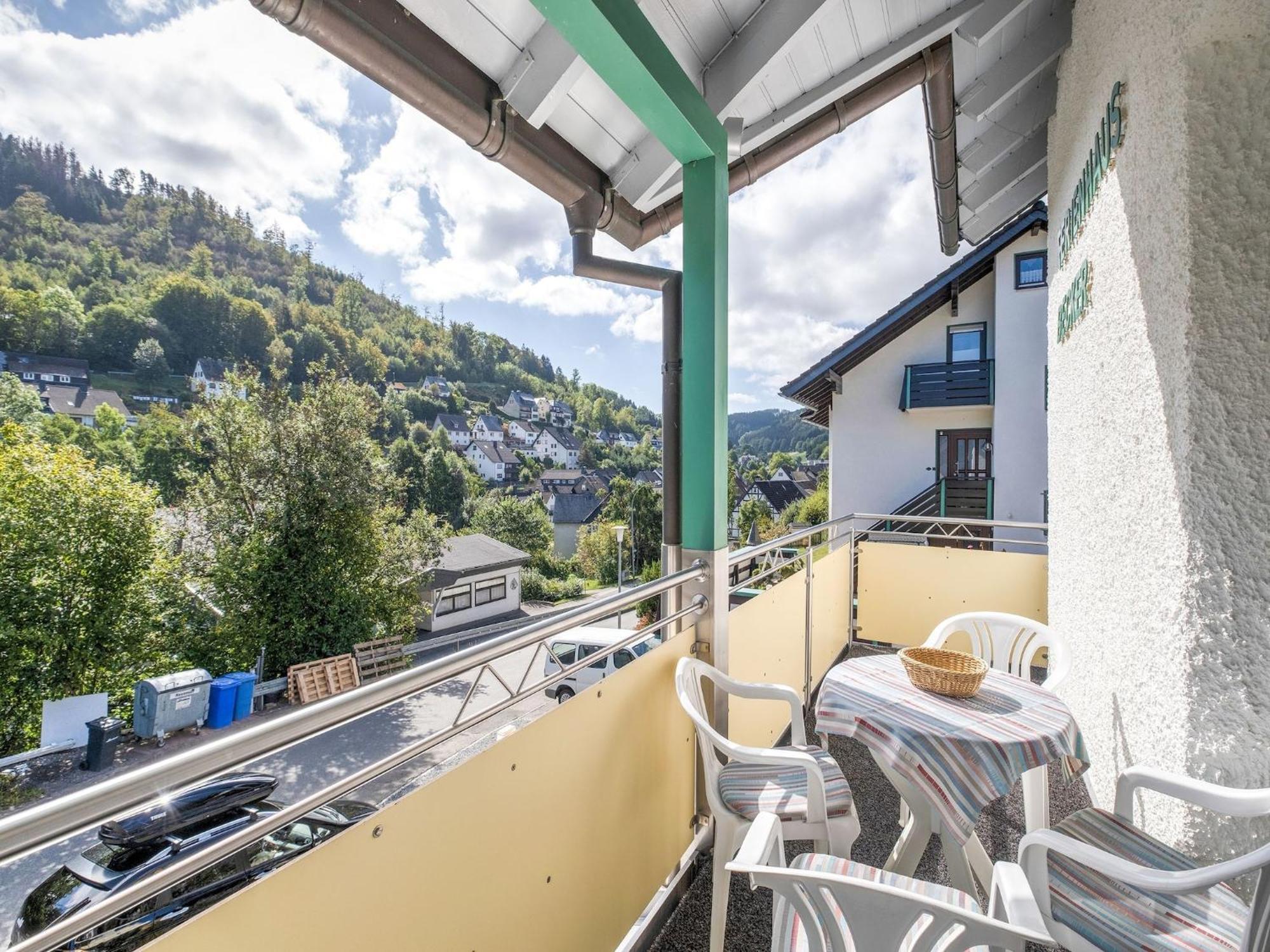Modern Apartment In Schwalefeld With Garden Willingen  Exteriör bild