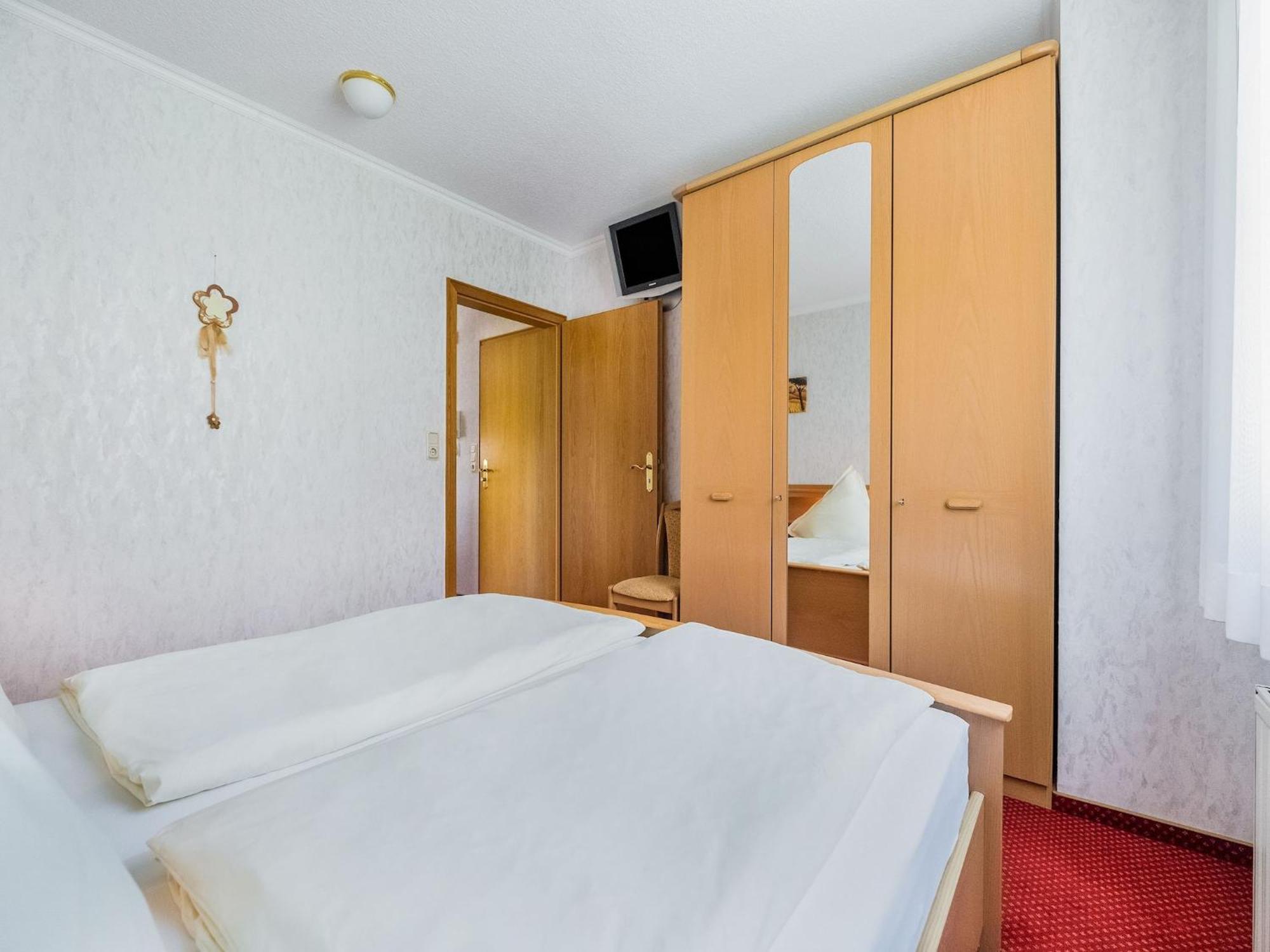 Modern Apartment In Schwalefeld With Garden Willingen  Exteriör bild