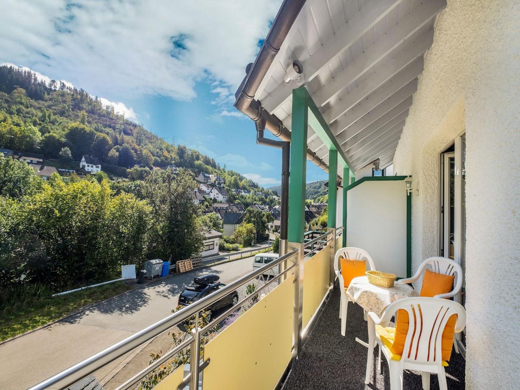 Modern Apartment In Schwalefeld With Garden Willingen  Exteriör bild