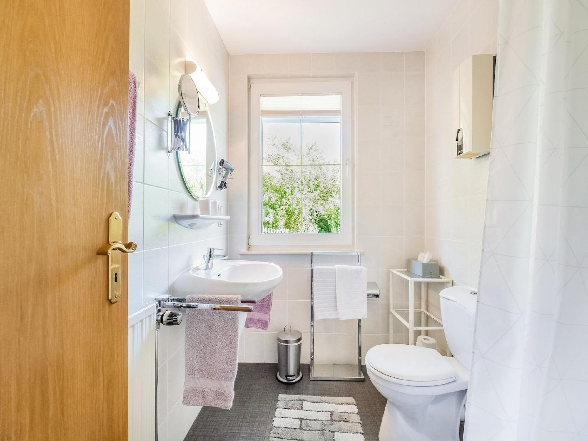Modern Apartment In Schwalefeld With Garden Willingen  Exteriör bild